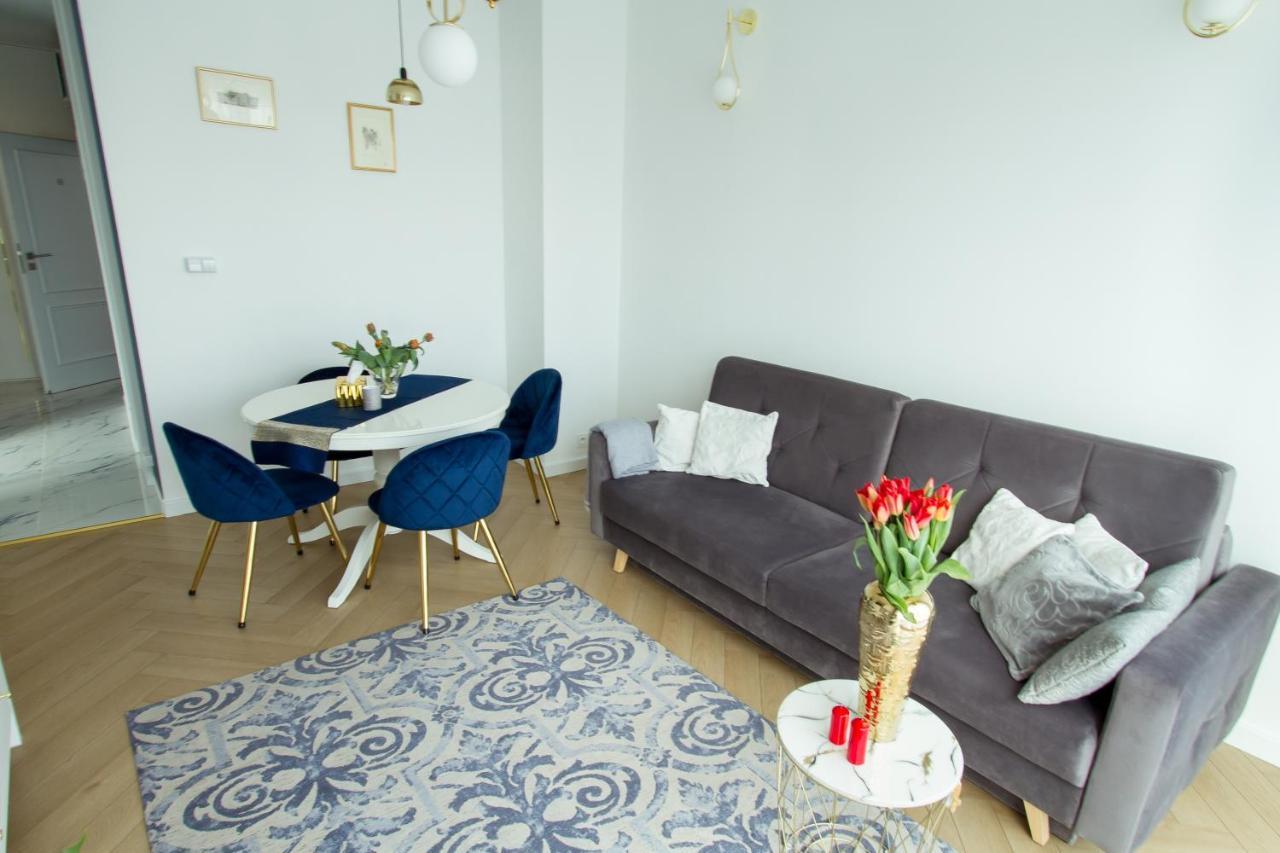 Nowy Apartment Przy Placu Szembeka Warschau Exterior foto
